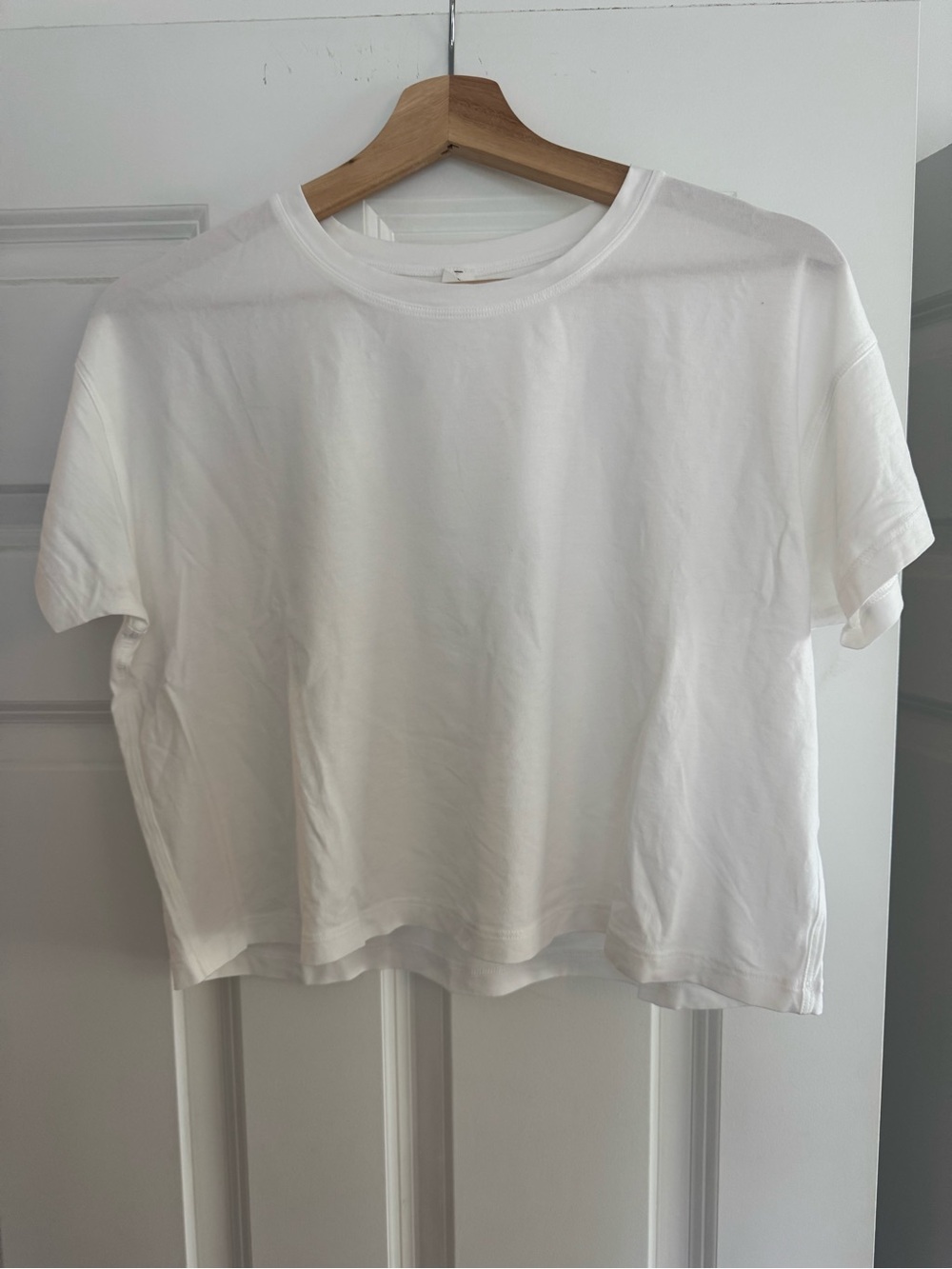 Lululemon Cropped White Tee | Size 6